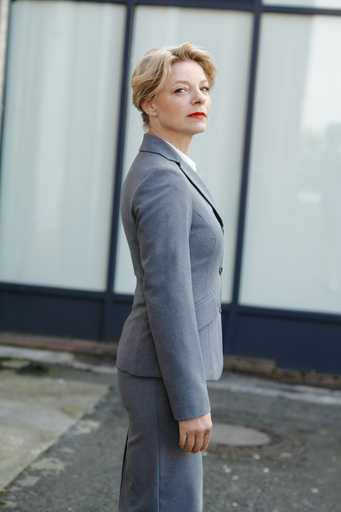 Copyright: Jeannne Degraa